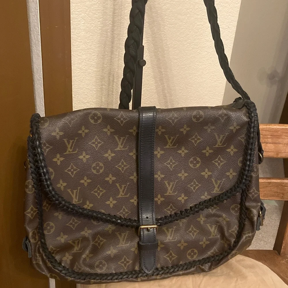 Vintage Boho Louis Vuitton Saumur 35 Saddle Bag w/Hand Braided Crossbody Strap - Picture 3 of 13
